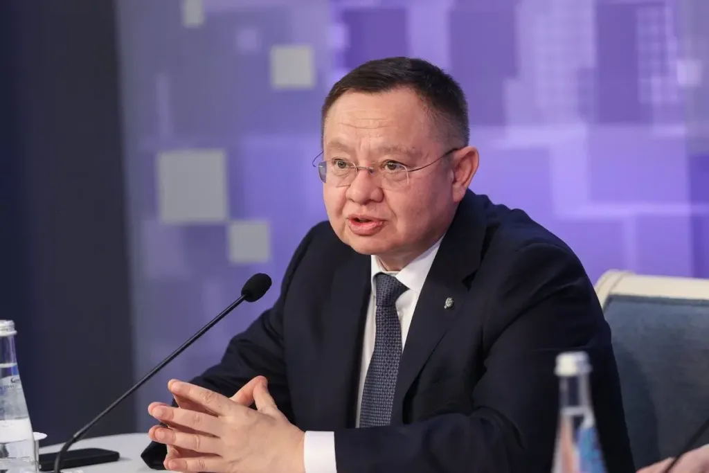 Министр строительства рф